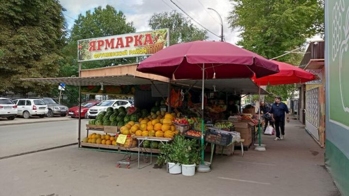 До конца лета в Саратове открыты плодоовощные ярмарки