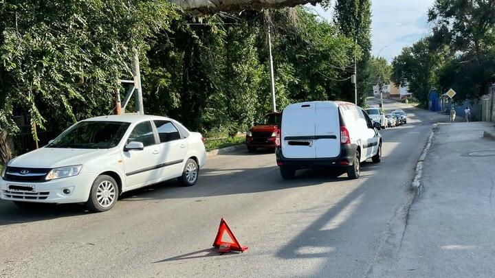 Молодой водитель на "Ларгусе" сбил подростка в Ленинском районе Саратова