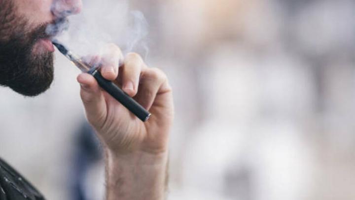 Минздрав рассказал саратовцам, что скрывают электронные сигареты