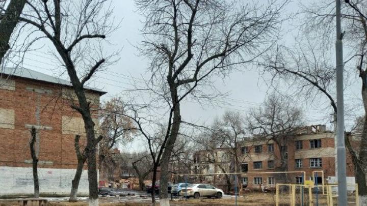 На расселение пяти аварийных домов в энгельсском Летном городке потратят 557 млн рублей