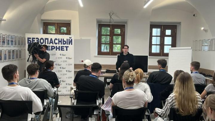 Школьница из Саратовской области участвует во втором потоке летней практики Лиги безопасного Интернета