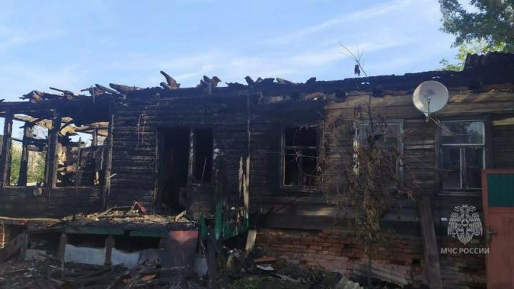 Ночью на пожаре в Пугачеве погиб мужчина