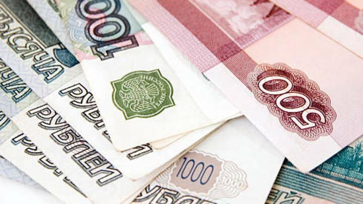 Студентка саратовского колледжа за три года заплатила преподавателю 58 тысяч рублей