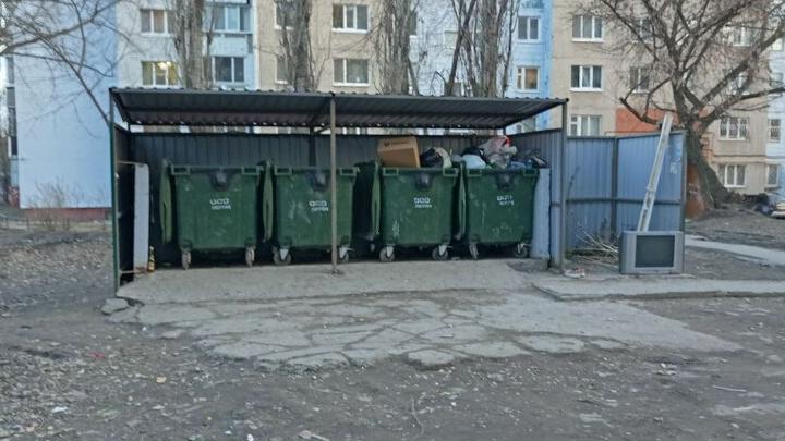 В Октябрьском районе Саратова организуют еще одну площадку для мусора
