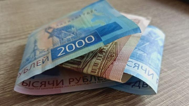 С 1 октября бюджетникам Саратовской области повысят зарплату