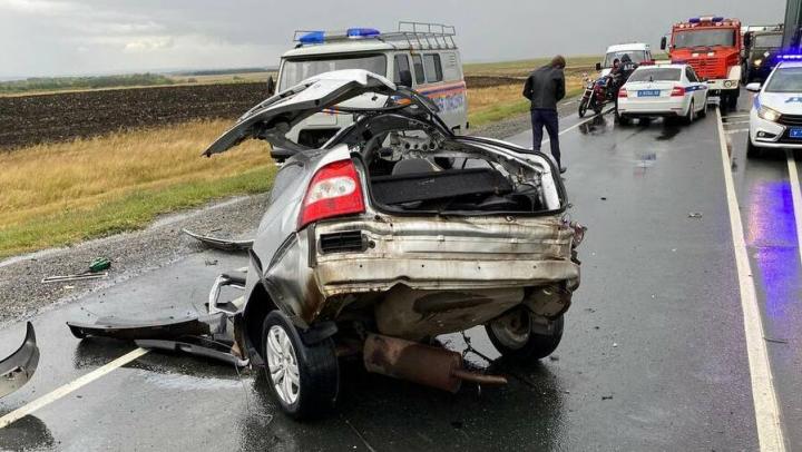 Трое погибли в автокатастрофе на границе Саратовской и Ульяновской областей