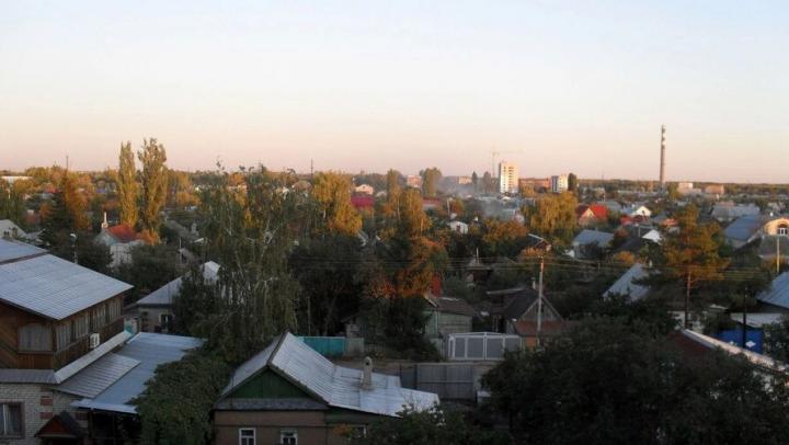 Жители поселка Новое Осокорье в Энгельсе страдают от химического запаха