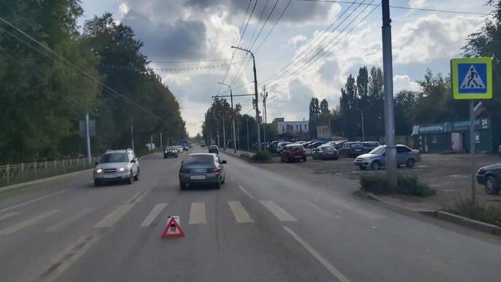В Саратове "12-я" сбила школьника на пешеходном переходе