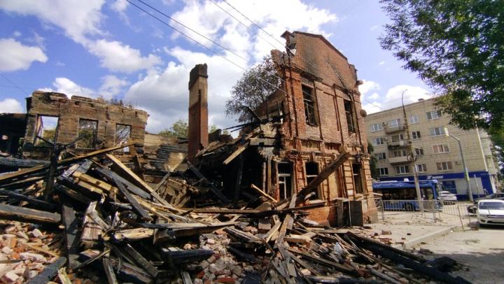 В Саратове снесут сгоревший Дом купеческого пароходства