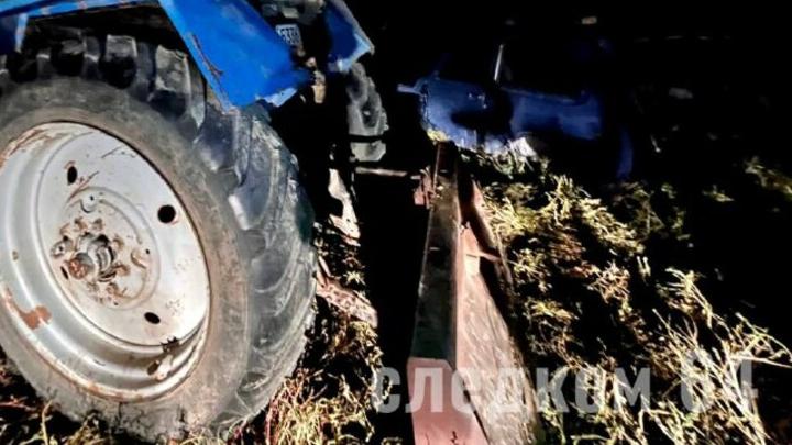 В Озинском районе мужчину насмерть придавил трактор
