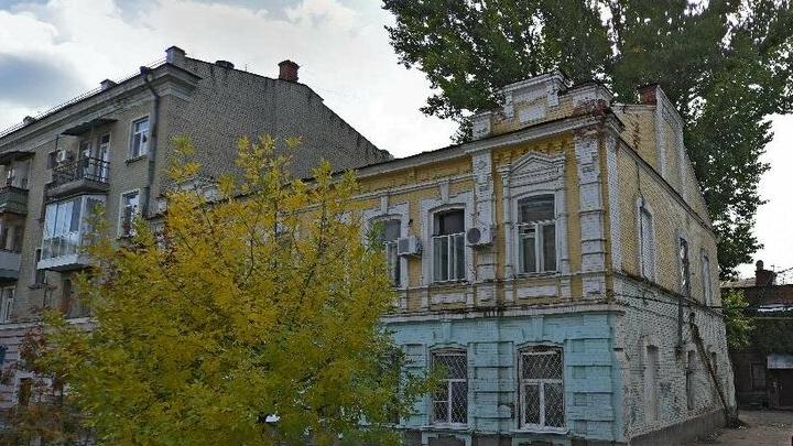 В Октябрьском районе Саратова одну двухэтажку снесут, а другую реконструируют