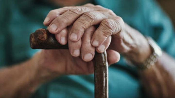 Энгельсская пенсионерка отдала все свои сбережения уголовнику