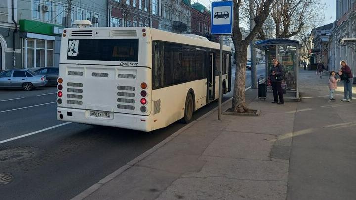 В Энгельсе прекращают работу дачные маршруты автобусов