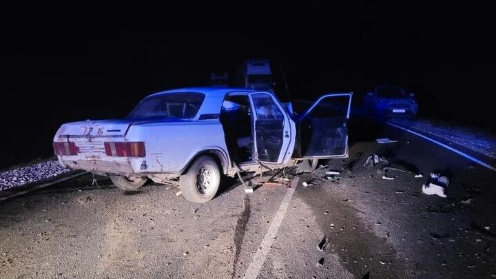 Водитель "Волги" погиб в ДТП с грузовиком на Саратовской трассе