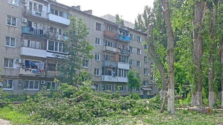 В Заводском районе Саратова проверят на повреждения пятиэтажку 60-х годов