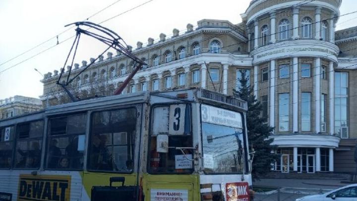 В Саратове остановилось движение трамваев 3 и 11 маршрутов