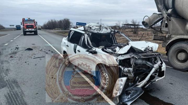 Молодой водитель "Гранты" погиб в ДТП с грузовиком в Татищевском районе