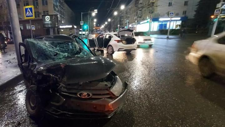 Трое пострадали в ДТП на Советской в Саратове