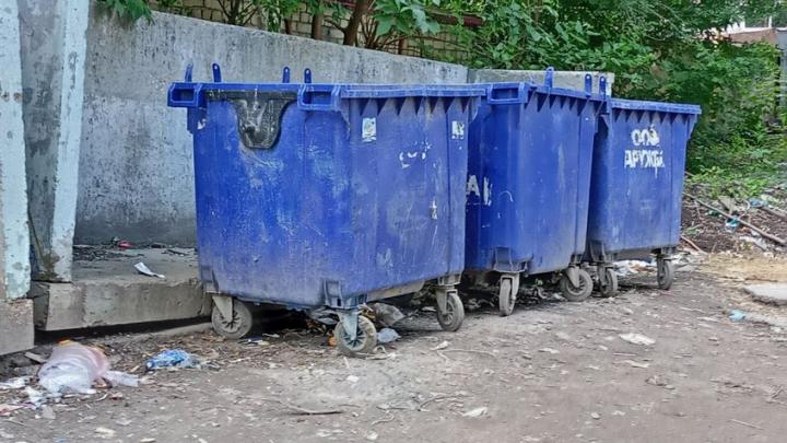 В Гагаринском районе Саратова приведут в порядок мусорки