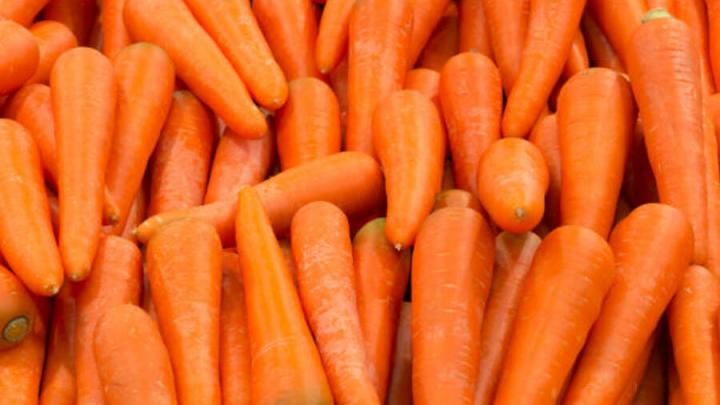 Минздрав советует саратовцам есть морковные палочки при отказе от курения