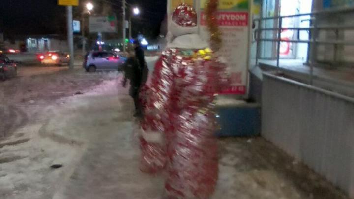 В Заводском районе Саратова появился Дед Мороз