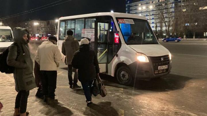 Саратовцы просят уменьшить зимой интервал движения "десятирублевого" автобуса