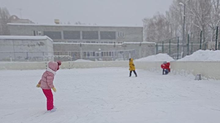 В Саратовской области зимой откроют более 800 спортплощадок