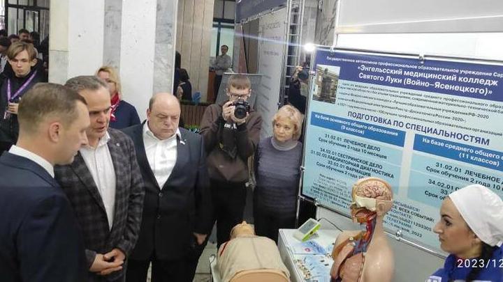 Саратовцам показали манекен с ранениями для обучения медиков