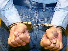 Слесарь задержан по подозрению в изнасиловании падчерицы 