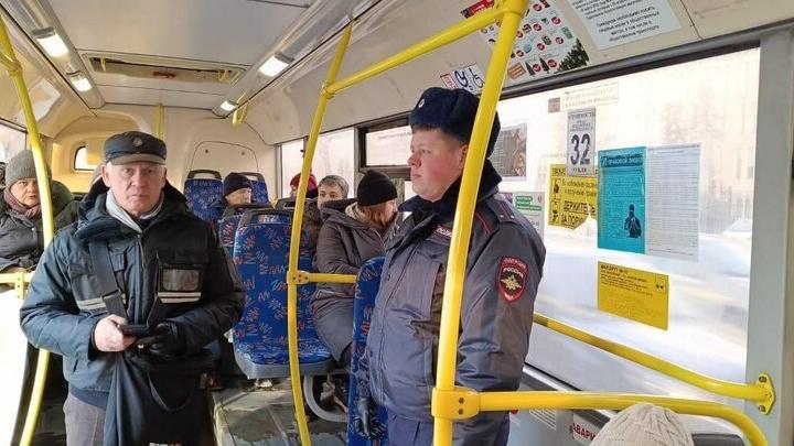 Чиновники и полиция нашли нарушения в саратовских автобусах