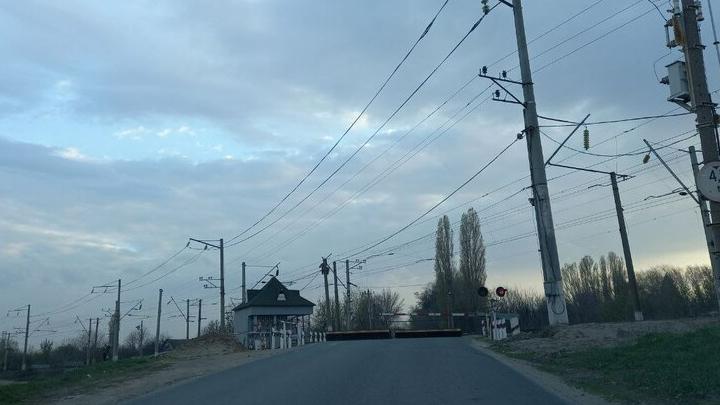 В Ленинском районе Саратова на два дня закроют переезд