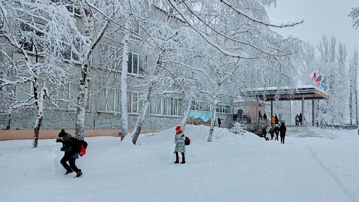 Потепление: в школах Саратова возобновляются занятия