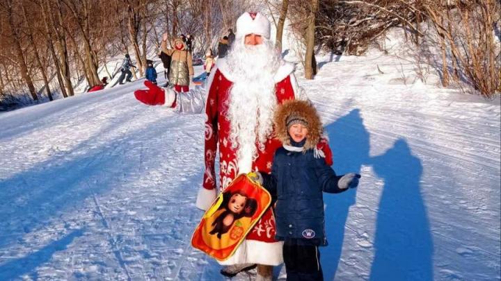 В Старый Новый год к саратовцам на Кумысной поляне вышел Дед Мороз