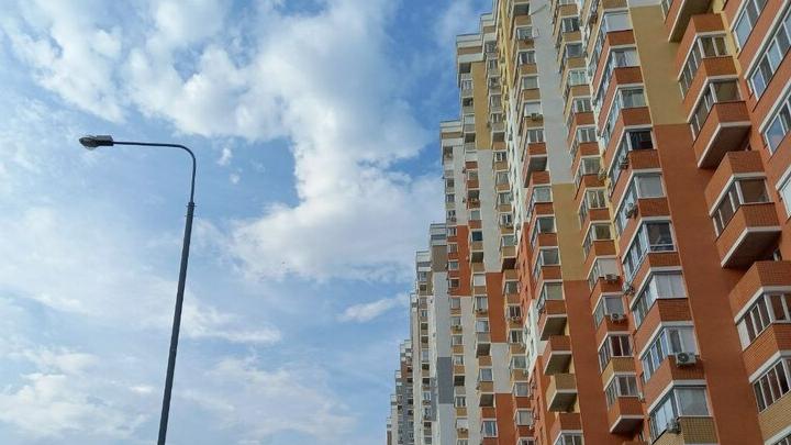 В Саратовской области начнут действовать новые правила выдачи квартир сиротам