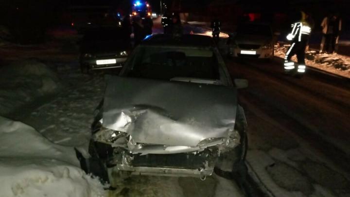 Девушка пострадала в ДТП с двумя "Ладами" в Аткарске