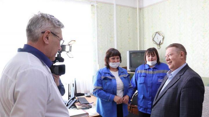 Николай Панков по просьбам жителей побывал в Дергачевской районной больнице