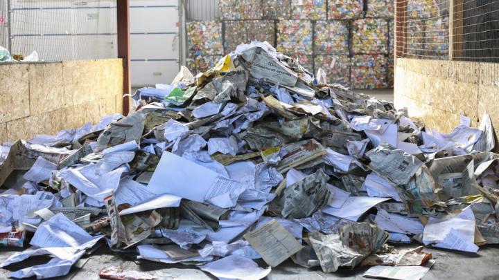 Саратовские мусоросортировочные комплексы отправили на переработку более тысячи тонн бумаги и картона