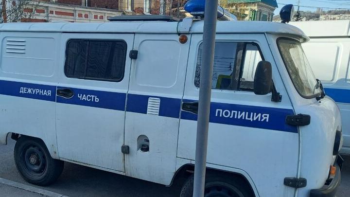 Правоохранители нашли у жителя Аркадака контрафакта на 1 млн рублей