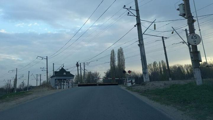 В Ленинском районе Саратова на три дня закроют переезд