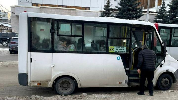 В Саратове на маршрут № 23 выходило недостаточно автобусов