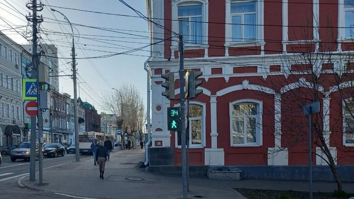 Водитель автобуса из Балакова оштрафован за проезд на красный сигнал светофора
