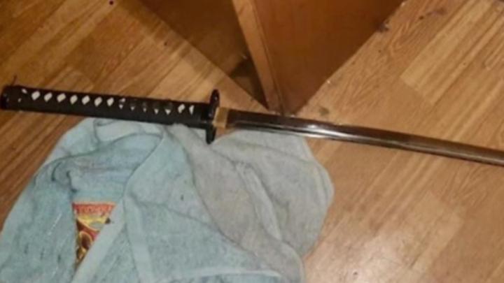 Житель Балаково по ошибке убил друга самурайским мечом