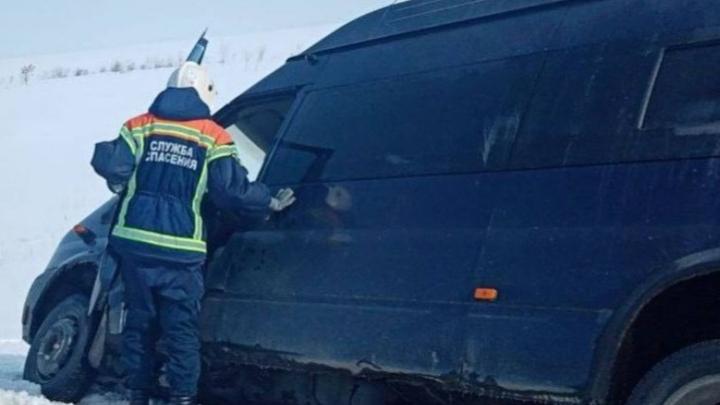 В Хвалынском районе в ДТП попал пассажирский автобус