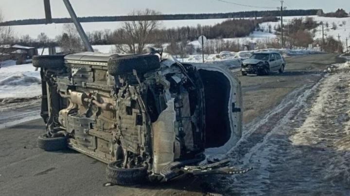 Двое пострадали в ДТП с иномарками на саратовской трассе