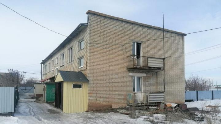 В саратовском поселке горела квартира в двухэтажке