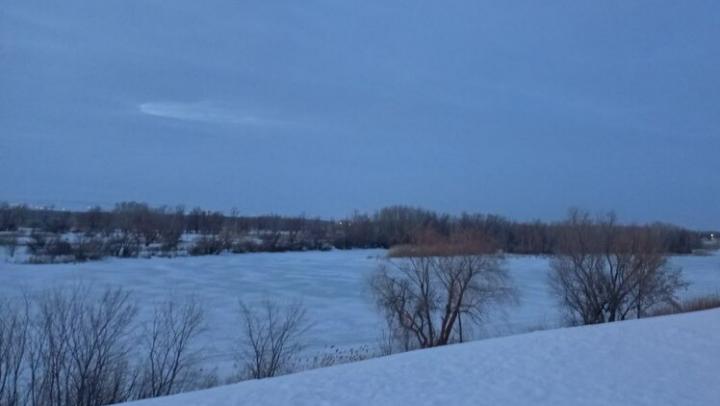 В Саратовской области под тонкий лед провалились двое мужчин