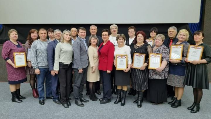 Депутаты наградили лучших секретарей первичек «Единой России» и обсудили с ними актуальные задачи и проекты
