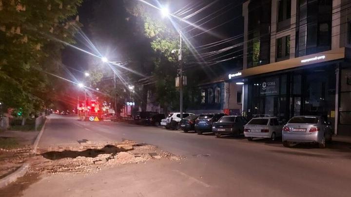 В Саратове на пять часов перекроют движение на улице Степана Разина