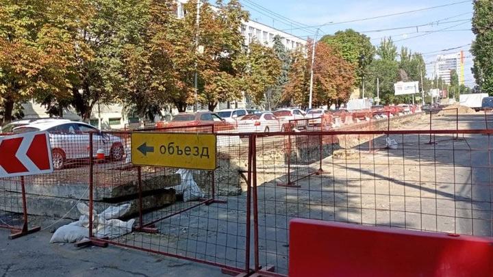 В Саратове отремонтируют дорогу ко Дворцу спорта и бассейну