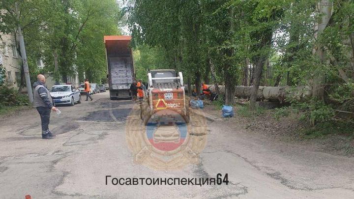 Водитель "Бобкэта" наехал на пожилого пешехода в Заводском районе Саратова